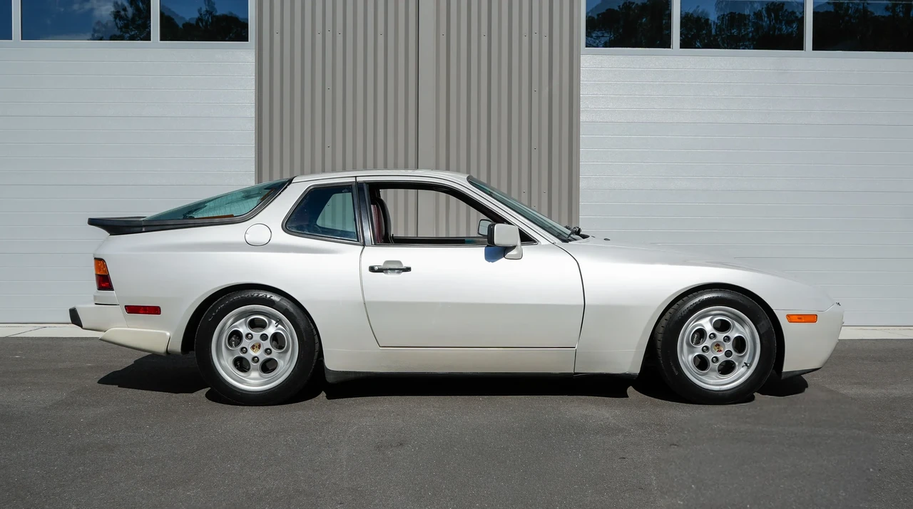 1986 Porsche 944 Turbo - Image 19 of 31
