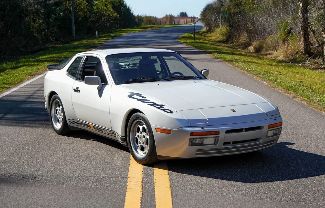 1986 Porsche 944 Turbo - Image 26 of 31