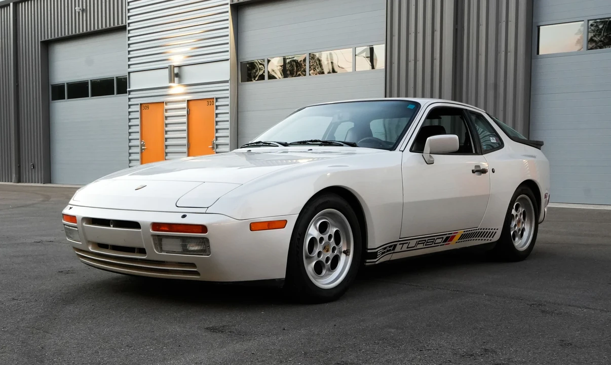 1986 Porsche 944 Turbo - Image 4 of 31