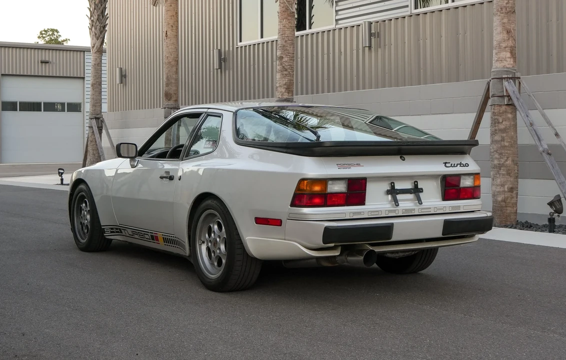 1986 Porsche 944 Turbo - Image 8 of 31
