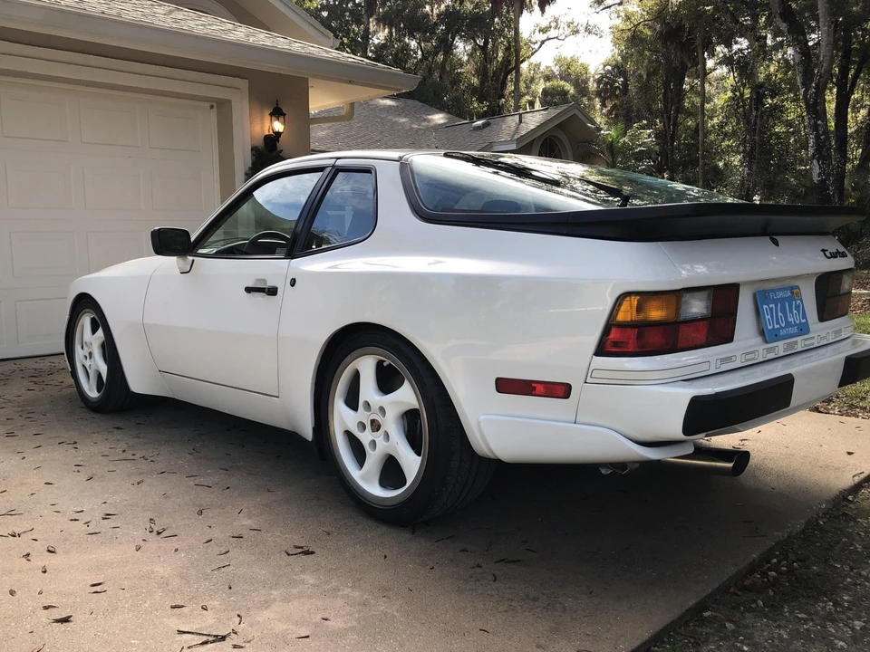 1986 Porsche 944 Turbo - Image 7 of 31