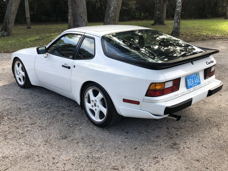 1986 Porsche 944 Turbo - Image 6 of 31