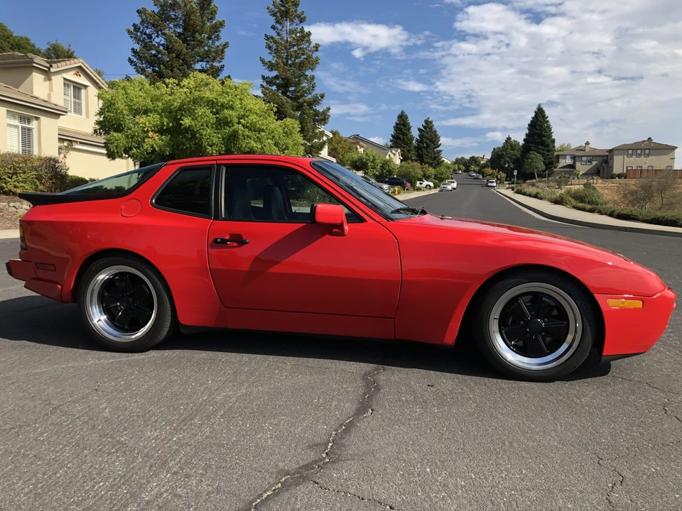 1986 Porsche 944 Turbo - Image 17 of 31
