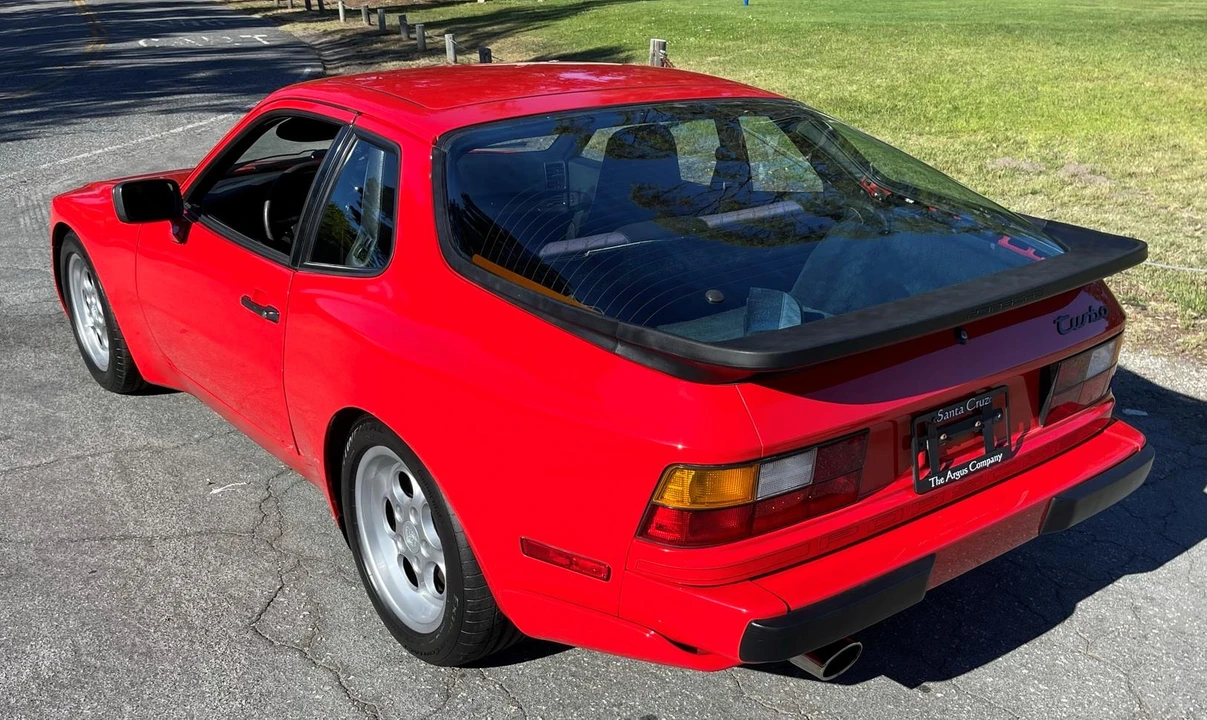 1986 Porsche 944 Turbo - Image 15 of 31