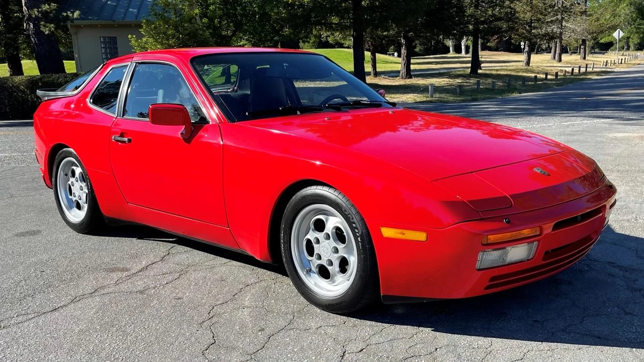 1986 Porsche 944 Turbo - Image 23 of 31