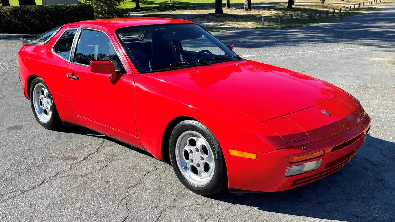 1986 Porsche 944 Turbo - Image 24 of 31