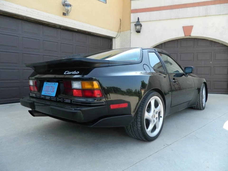 1986 Porsche 944 Turbo - Image 8 of 31