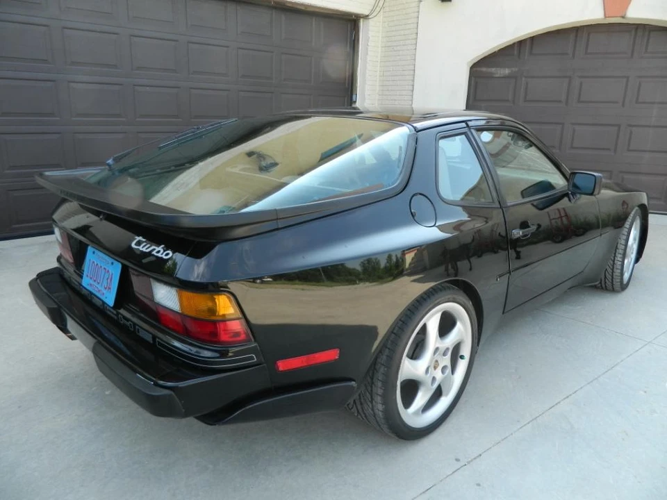 1986 Porsche 944 Turbo - Image 14 of 31