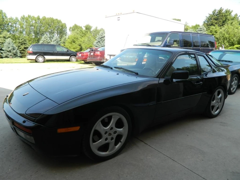 1986 Porsche 944 Turbo - Image 10 of 31