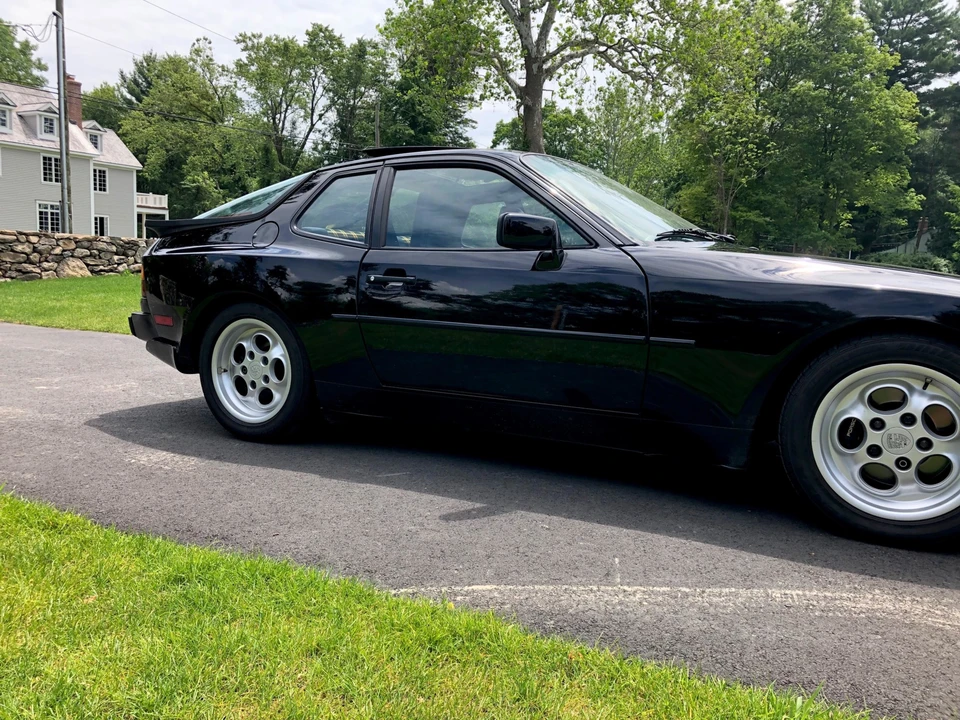1986 Porsche 944 Turbo - Image 25 of 31