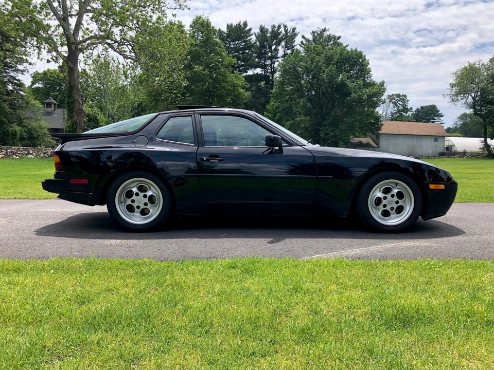 1986 Porsche 944 Turbo - Image 7 of 31