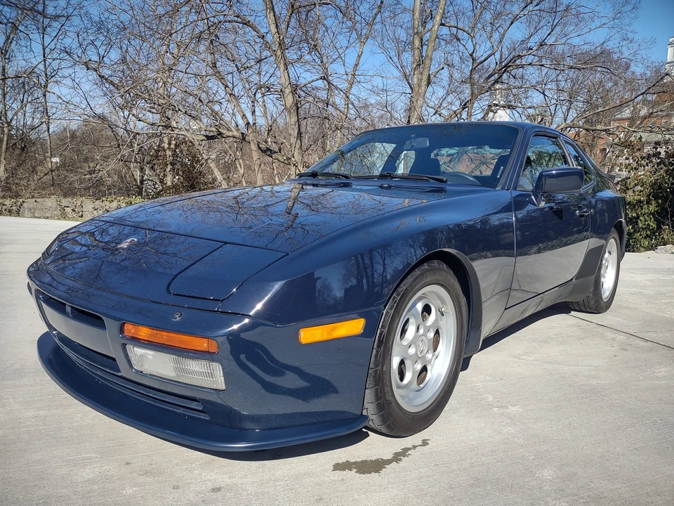 1986 Porsche 944 Turbo - Image 4 of 31