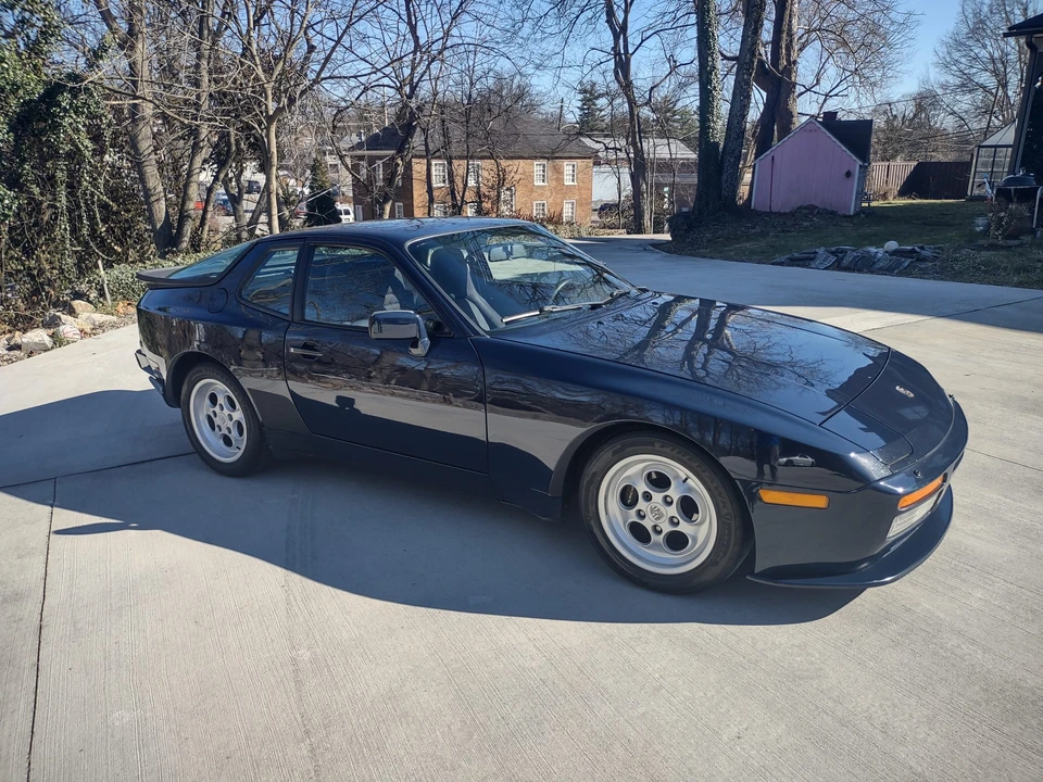 1986 Porsche 944 Turbo - Image 9 of 31