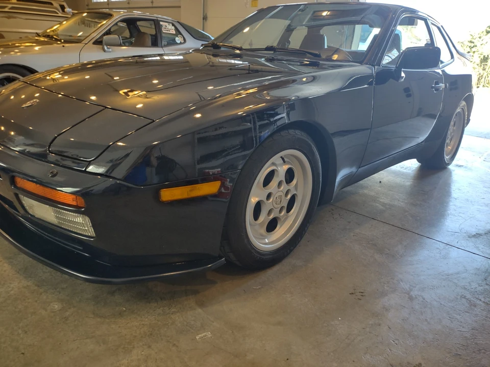 1986 Porsche 944 Turbo - Image 17 of 31