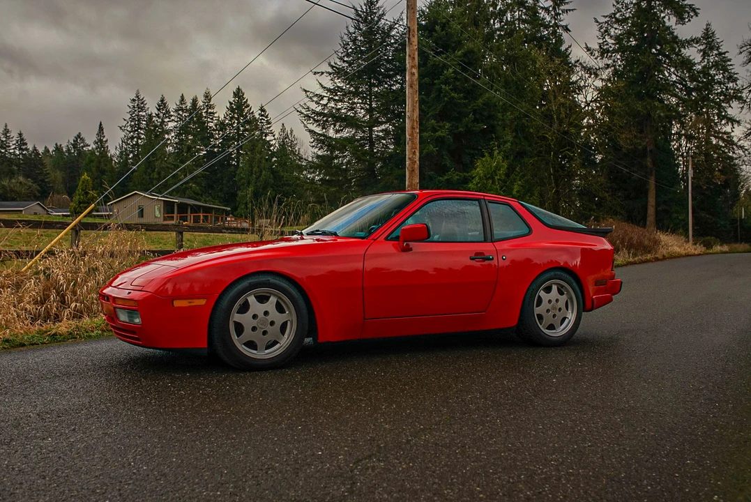 1986 Porsche 944 Turbo - Image 7 of 31