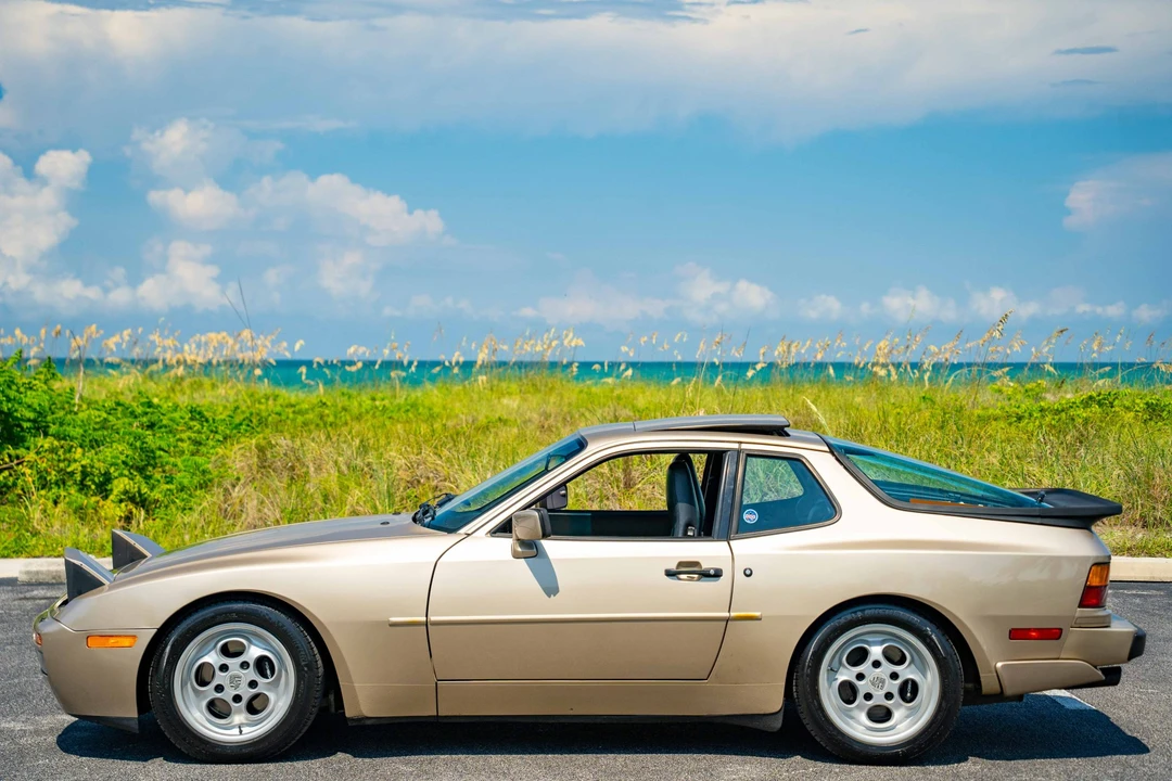 1986 Porsche 944 Turbo - Image 5 of 31