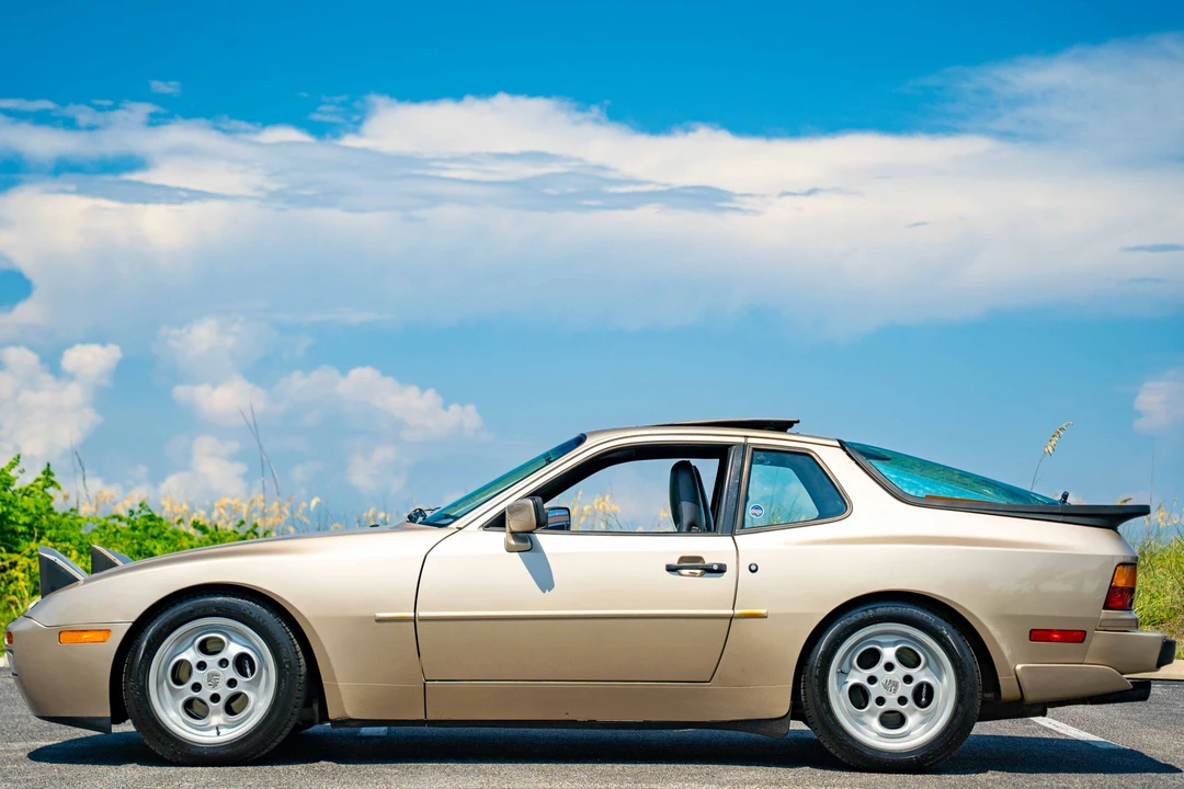 1986 Porsche 944 Turbo - Image 6 of 31
