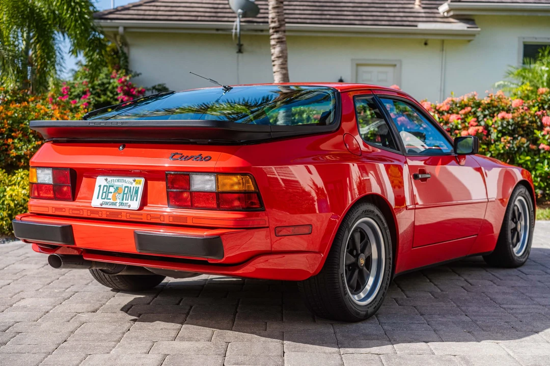 1986 Porsche 944 Turbo - Image 10 of 31