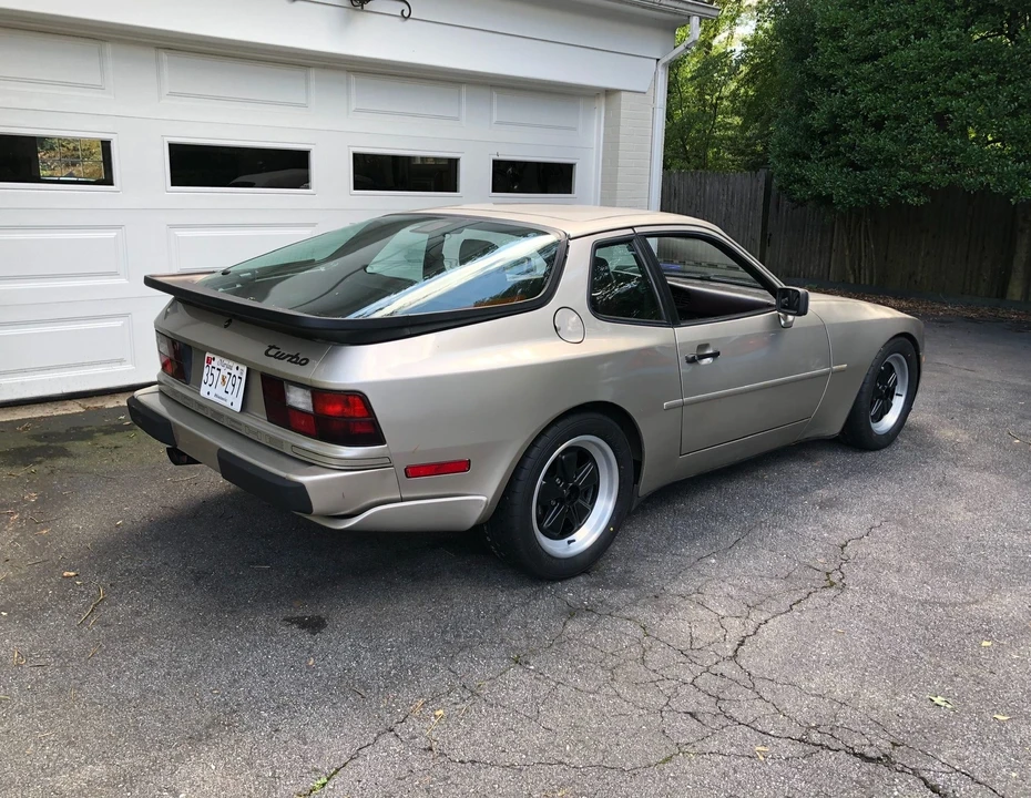 1986 Porsche 944 Turbo - Image 2 of 11