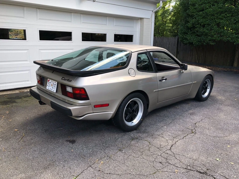 1986 Porsche 944 Turbo - Image 6 of 11