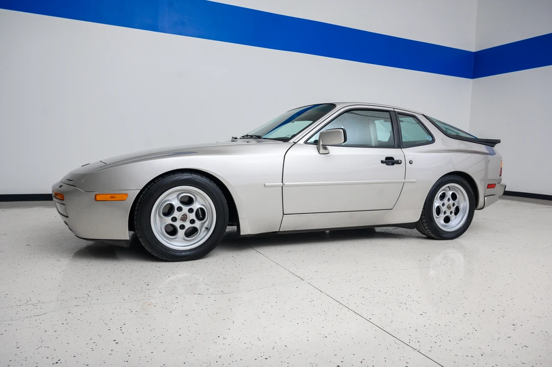 1986 Porsche 944 Turbo - Image 10 of 31