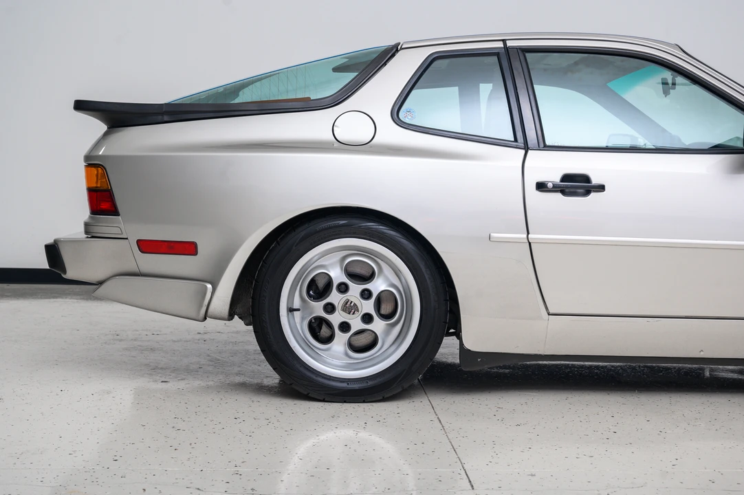 1986 Porsche 944 Turbo - Image 23 of 31
