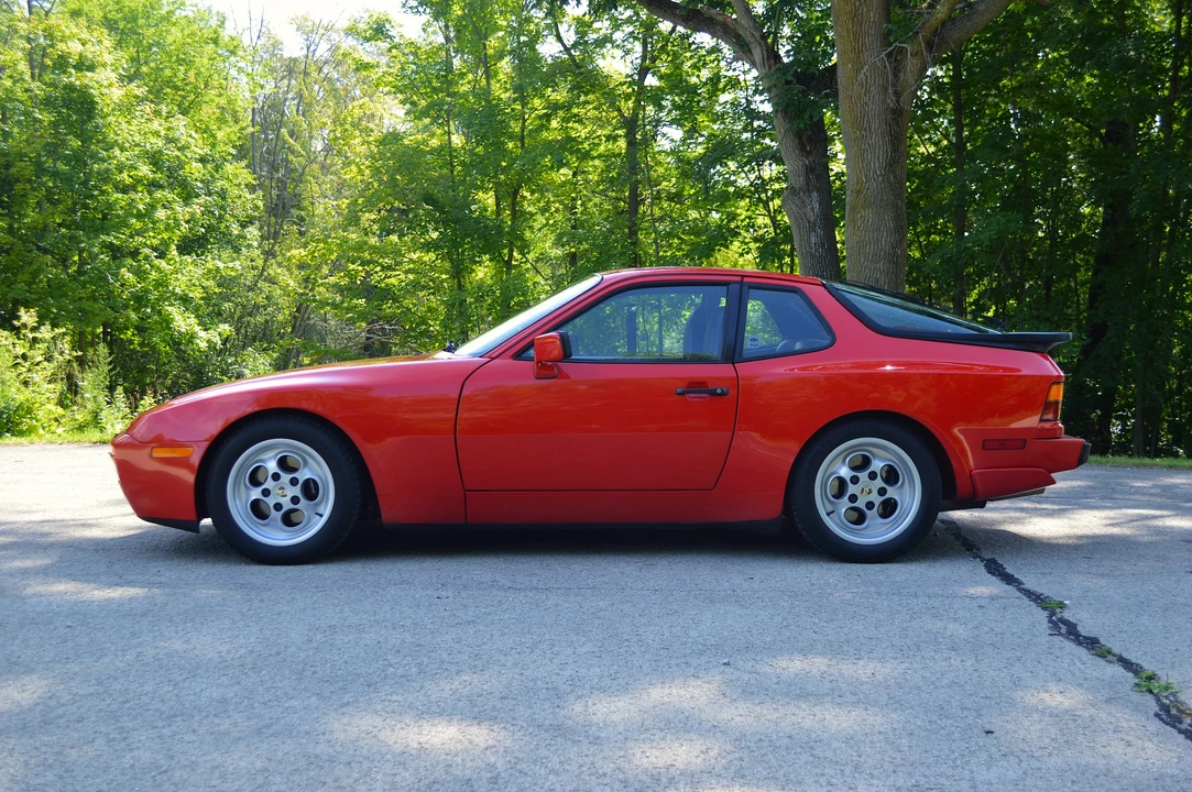 1986 Porsche 944 Turbo - Image 10 of 31