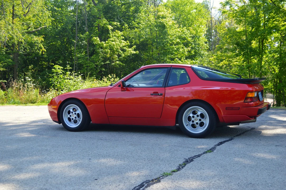 1986 Porsche 944 Turbo - Image 11 of 31
