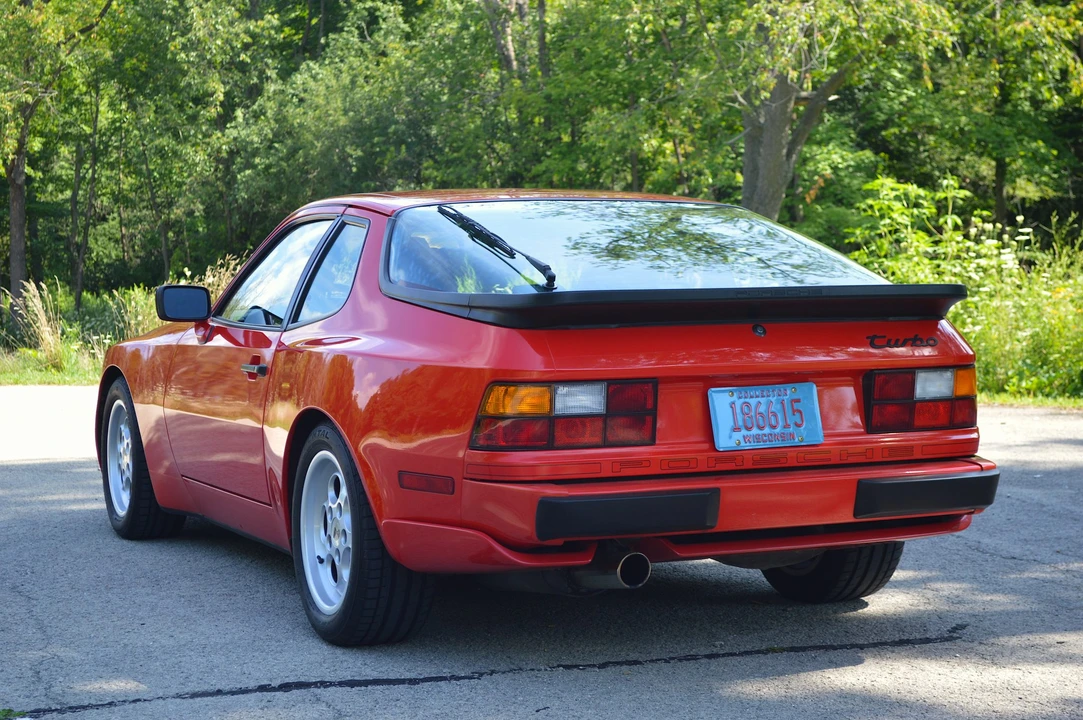1986 Porsche 944 Turbo - Image 14 of 31