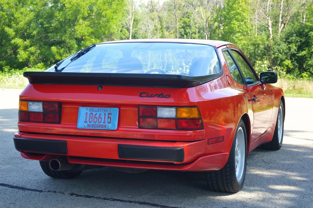 1986 Porsche 944 Turbo - Image 17 of 31