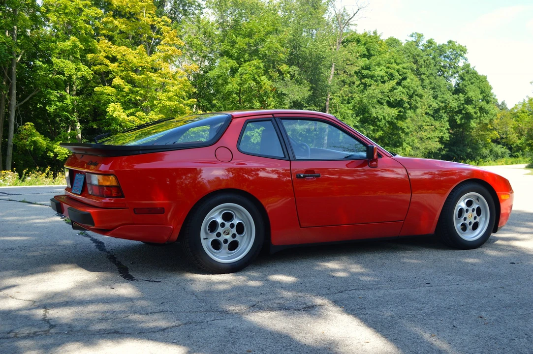 1986 Porsche 944 Turbo - Image 2 of 31