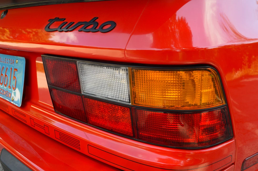 1986 Porsche 944 Turbo - Image 19 of 31