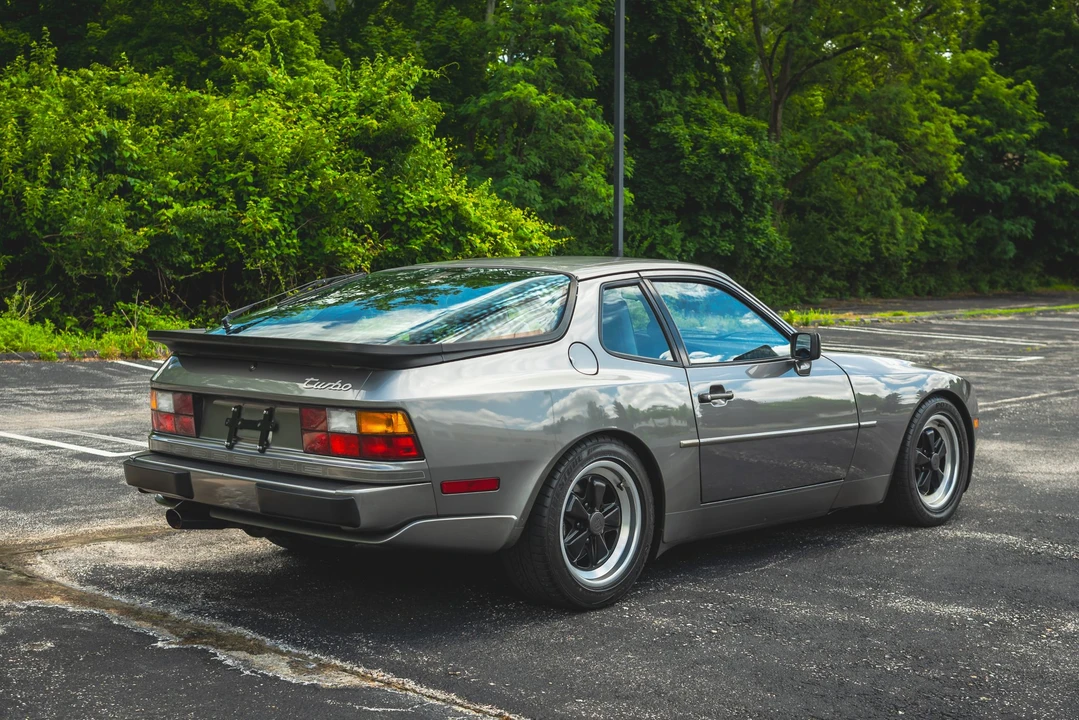 1986 Porsche 944 Turbo - Image 29 of 31