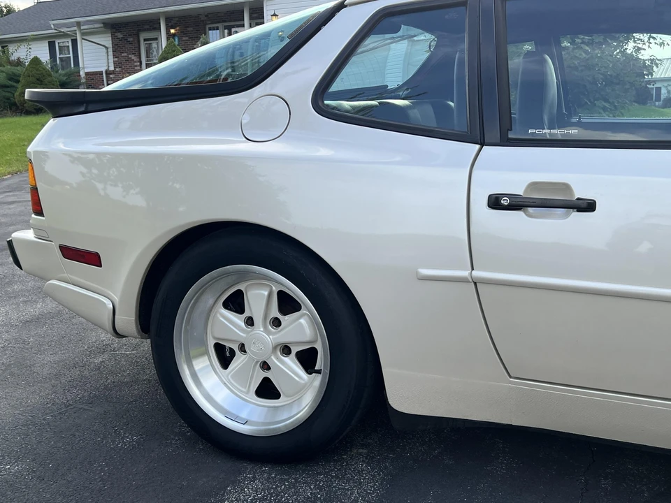 1986 Porsche 944 Turbo - Image 25 of 31