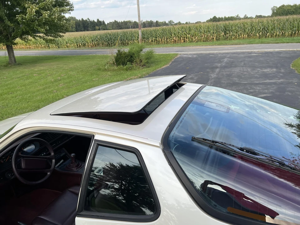 1986 Porsche 944 Turbo - Image 19 of 31