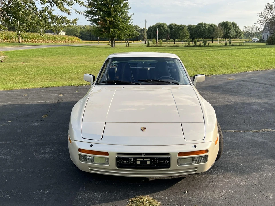 1986 Porsche 944 Turbo - Image 9 of 31
