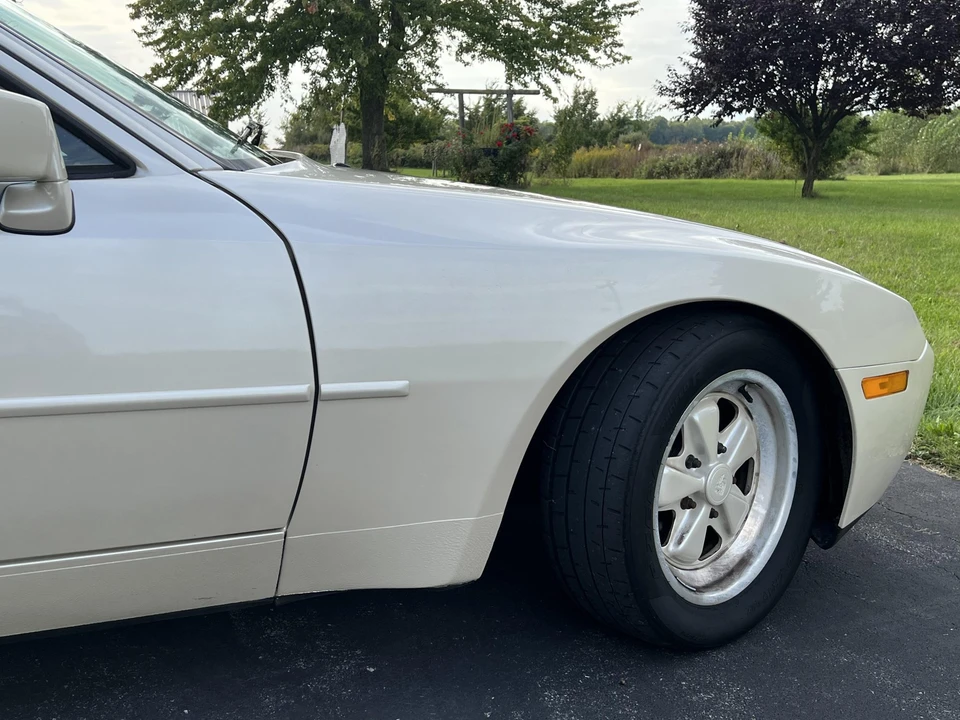 1986 Porsche 944 Turbo - Image 28 of 31