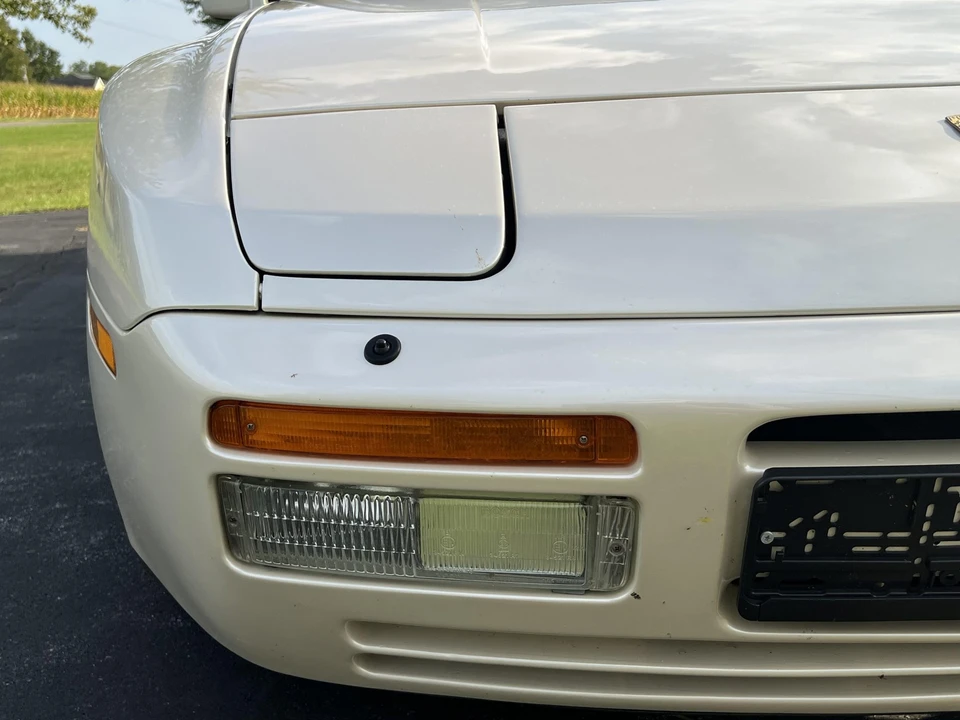 1986 Porsche 944 Turbo - Image 13 of 31