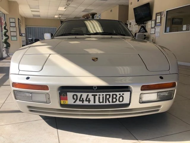 1986 Porsche 944 Turbo - Image 14 of 31