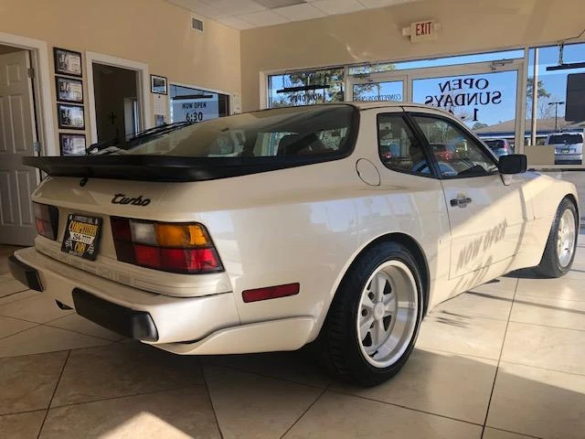 1986 Porsche 944 Turbo - Image 4 of 31