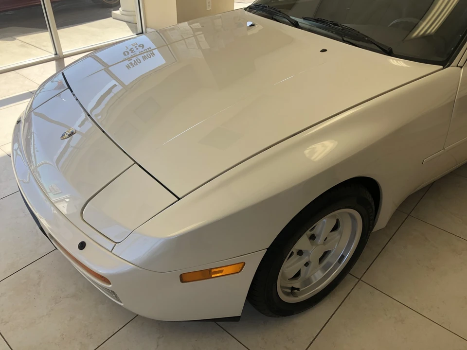 1986 Porsche 944 Turbo - Image 23 of 31