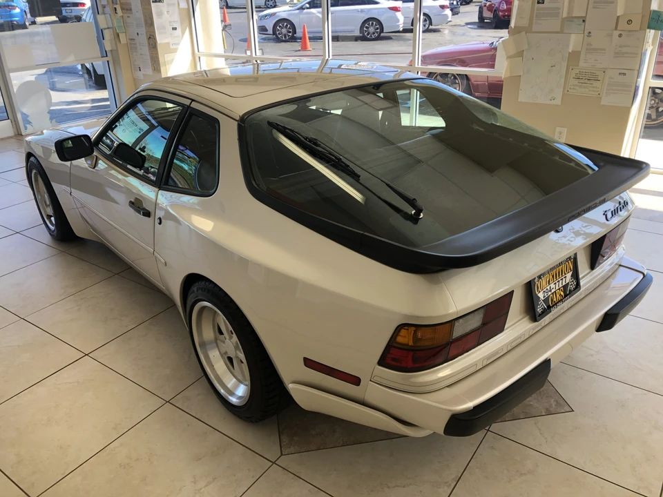1986 Porsche 944 Turbo - Image 8 of 31