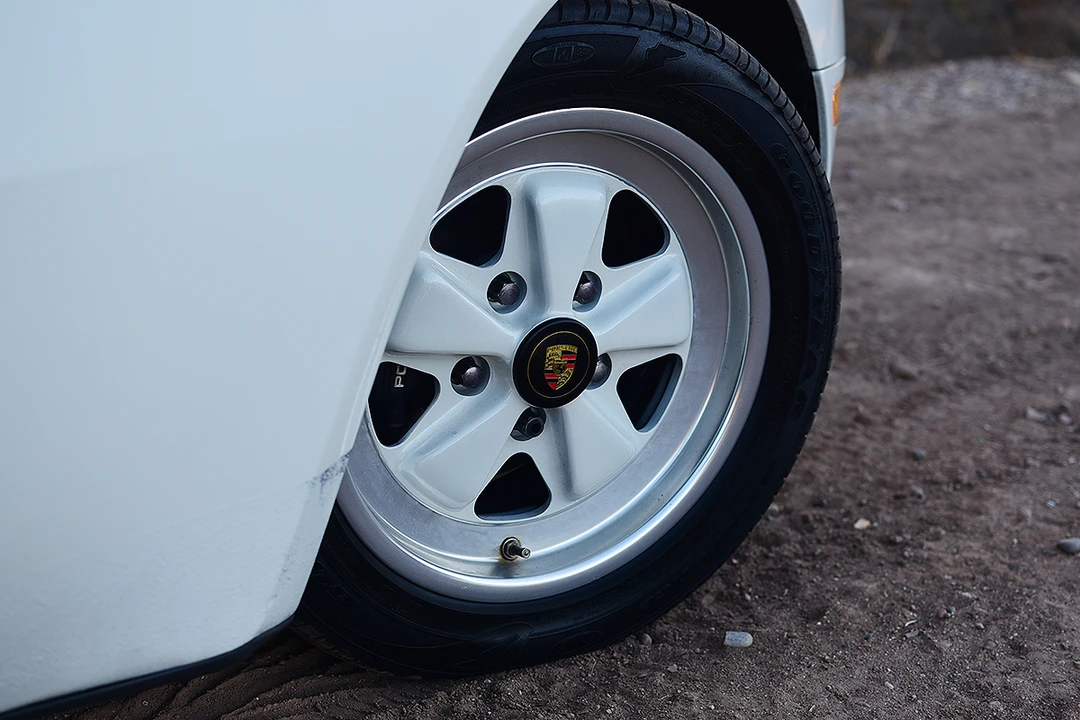 1986 Porsche 944 Turbo - Image 29 of 31