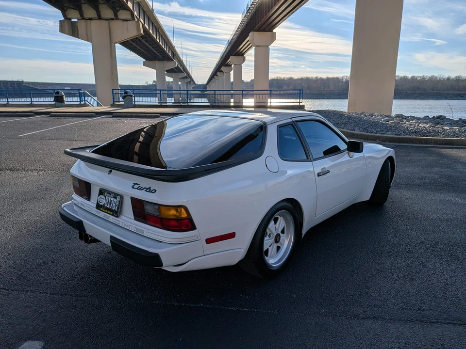 1986 Porsche 944 Turbo - Image 29 of 31
