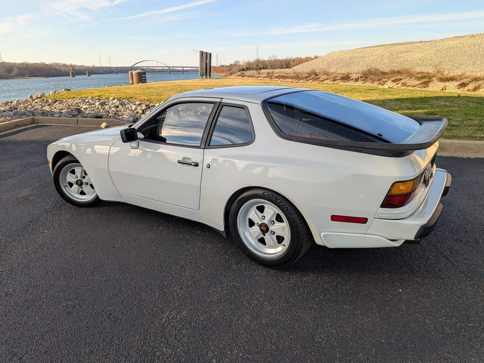 1986 Porsche 944 Turbo - Image 20 of 31