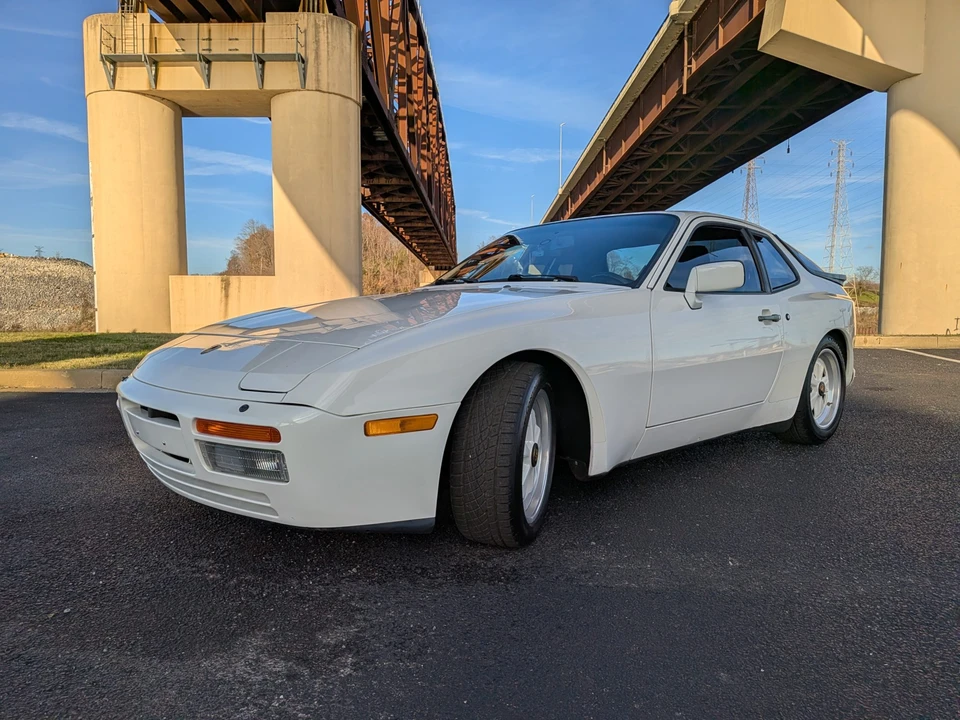 1986 Porsche 944 Turbo - Image 13 of 31