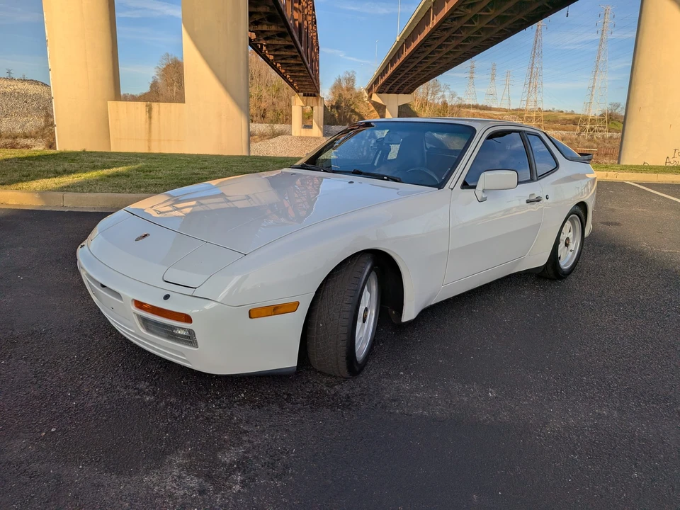 1986 Porsche 944 Turbo - Image 10 of 31