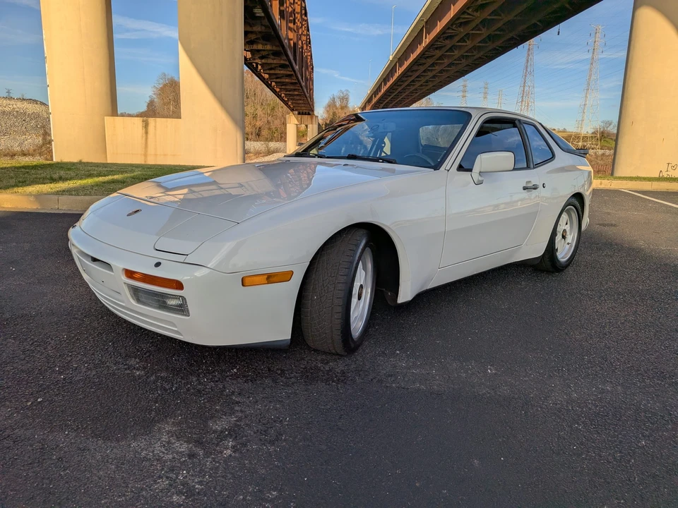 1986 Porsche 944 Turbo - Image 7 of 31