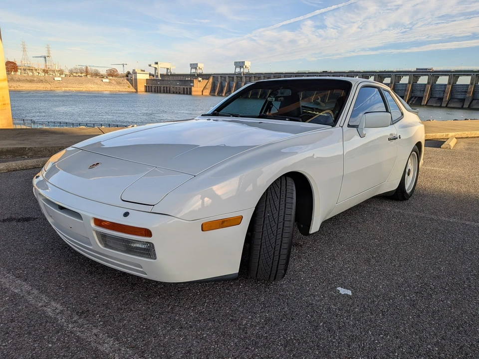 1986 Porsche 944 Turbo - Image 6 of 31