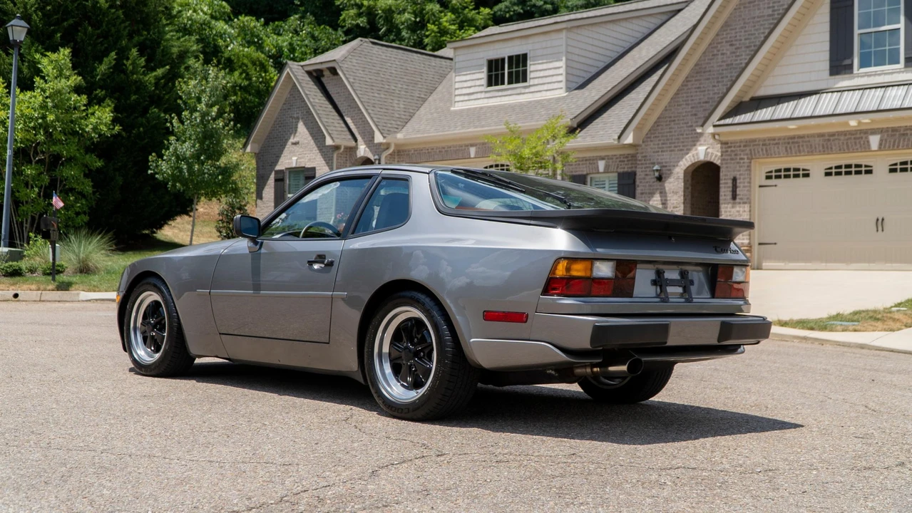 1986 Porsche 944 Turbo - Image 6 of 31